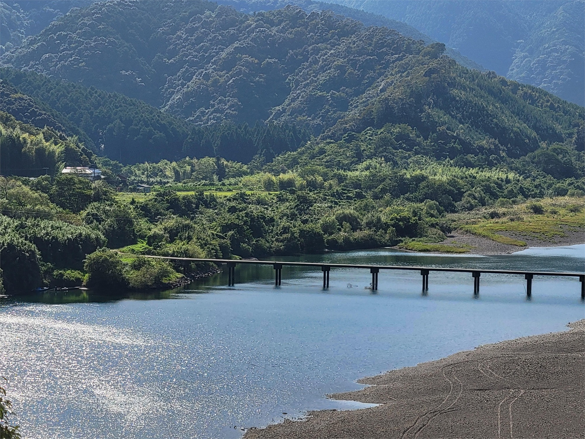 三里沈下橋と四万十川